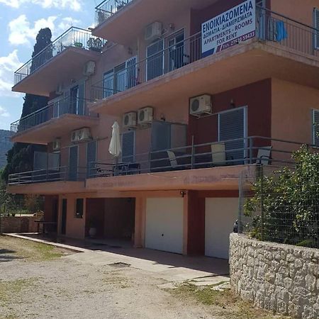 Athina Apartments Толон Экстерьер фото