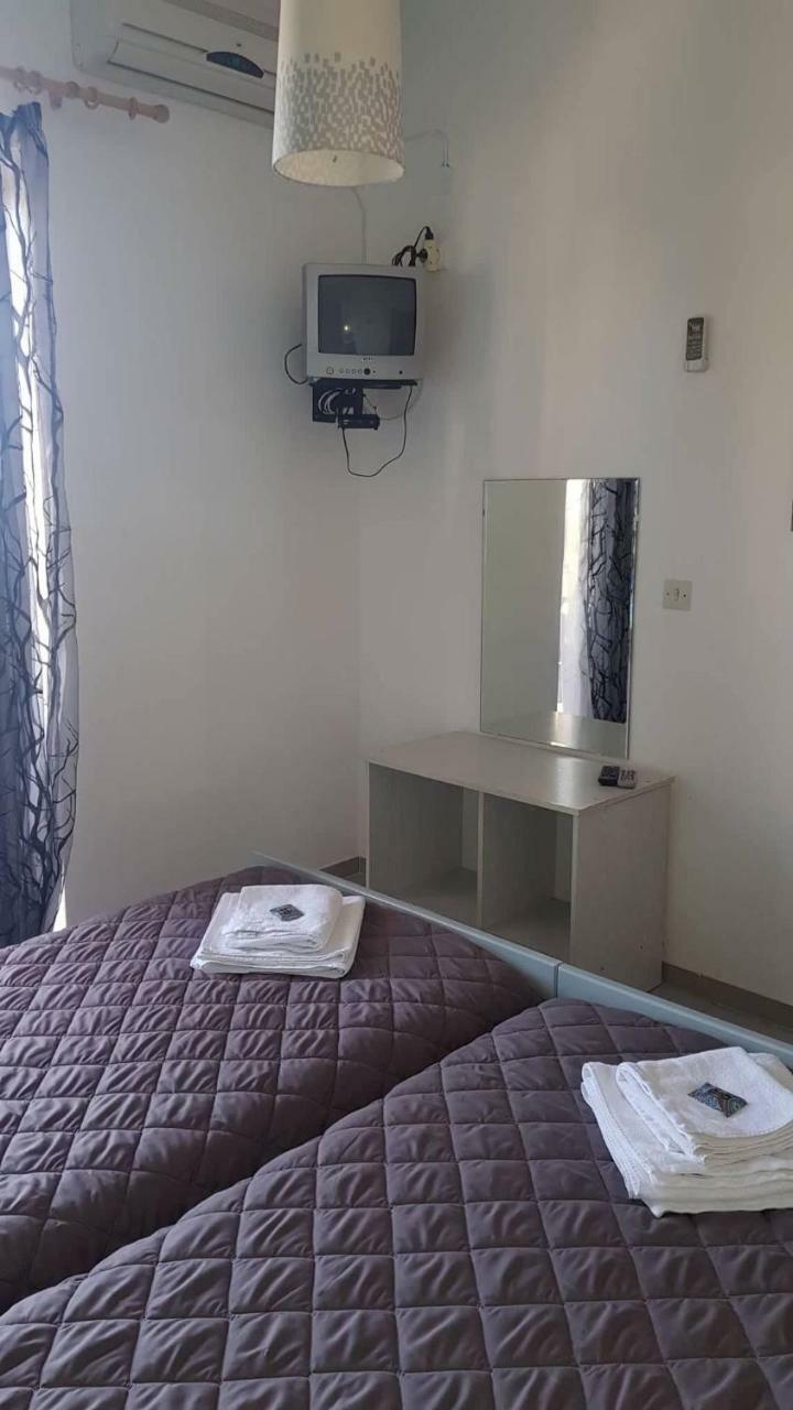 Athina Apartments Толон Экстерьер фото