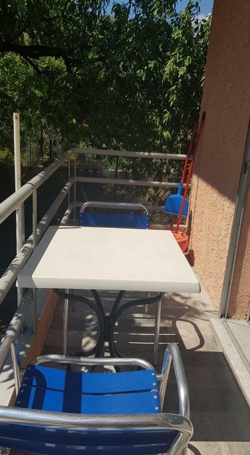 Athina Apartments Толон Экстерьер фото