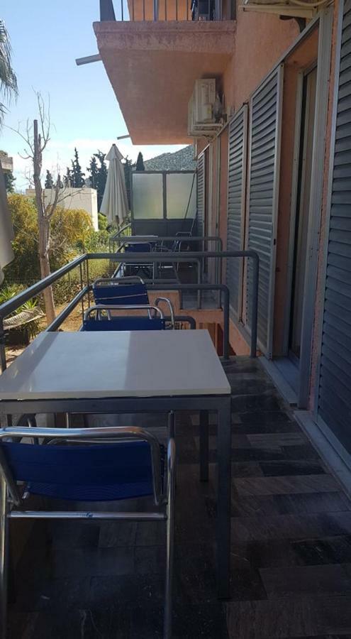 Athina Apartments Толон Экстерьер фото