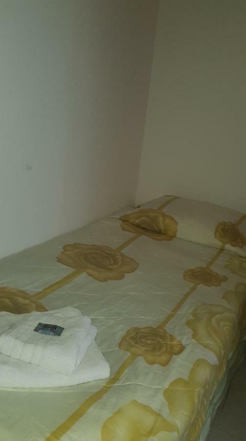 Athina Apartments Толон Экстерьер фото